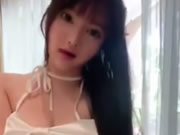 Asiatische riesige Brüste Mädchen Selfie Kneten Brustwarzen